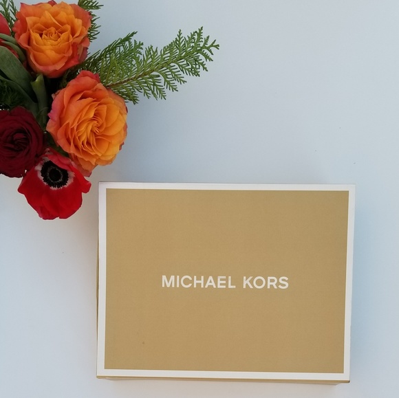 Michael Kors | Quilted Purse in Blush - Picture 2 of 7